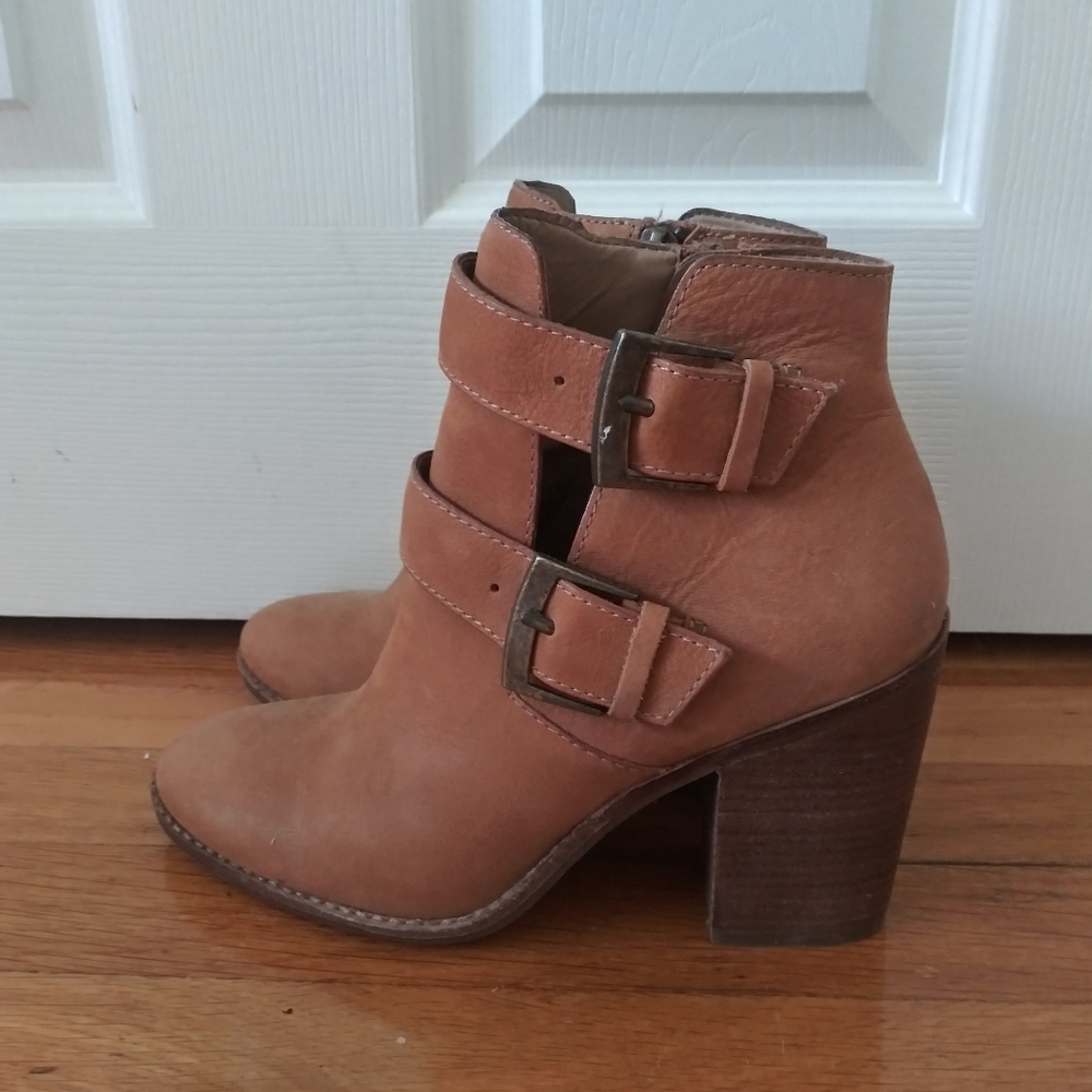 Steve Madden Trevur boots 7.5